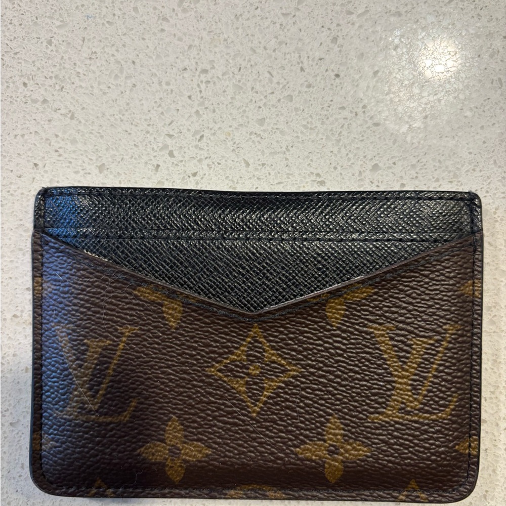 LOUIS VUITTON NEO CARDHOLDER